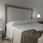Relais Trulli Le Icone B&B 오스투니