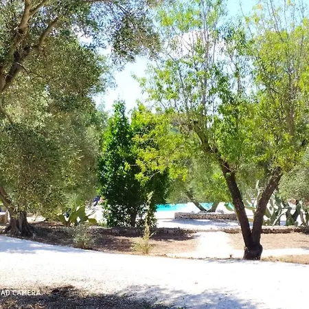 Relais Trulli Le Icone فندق مبيت وإفطار أوستوني