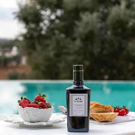 Relais Trulli Le Icone Bed & Breakfast Ostuni