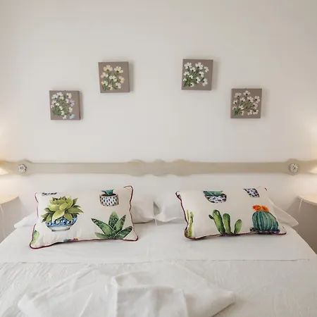 Relais Trulli Le Icone Bed & Breakfast Ostuni