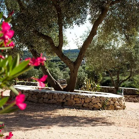 Relais Trulli Le Icone Bed & Breakfast Ostuni