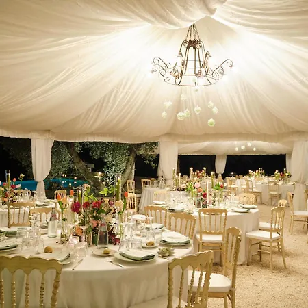Relais Trulli Le Icone Bed & Breakfast Ostuni