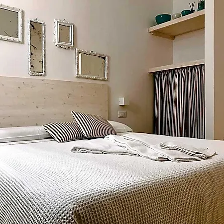 Relais Trulli Le Icone Bed & Breakfast Ostuni
