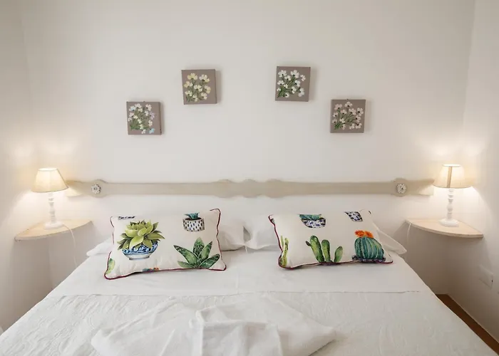 Relais Trulli Le Icone Bed & Breakfast Ostuni